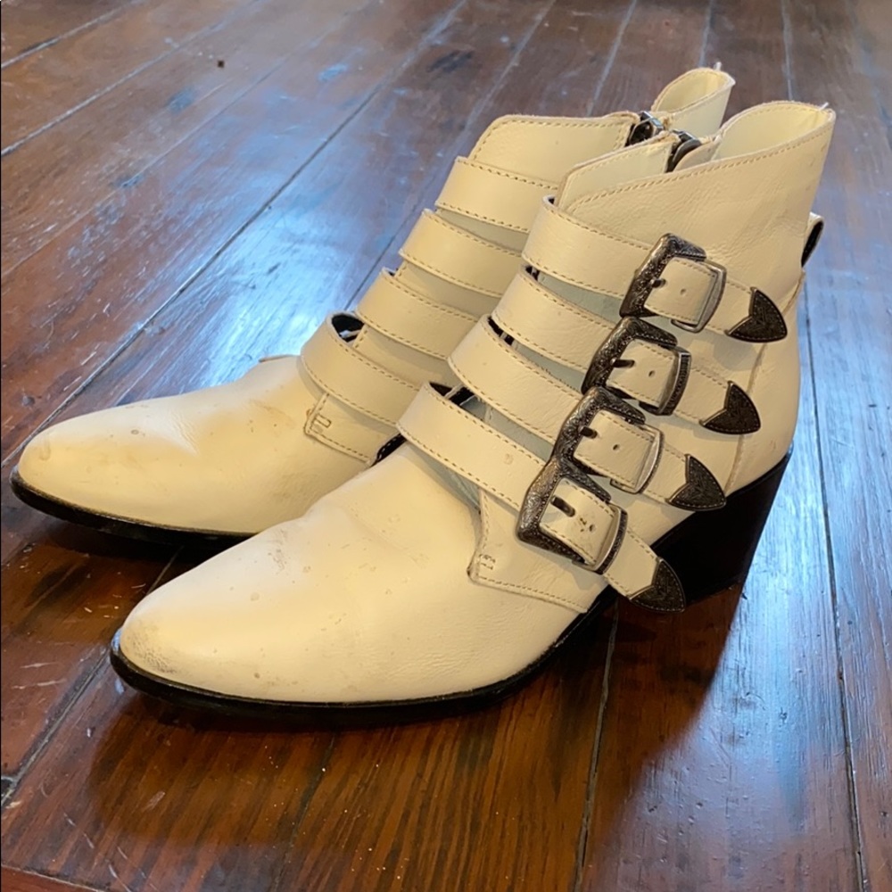 Steve Madden white Bootie
